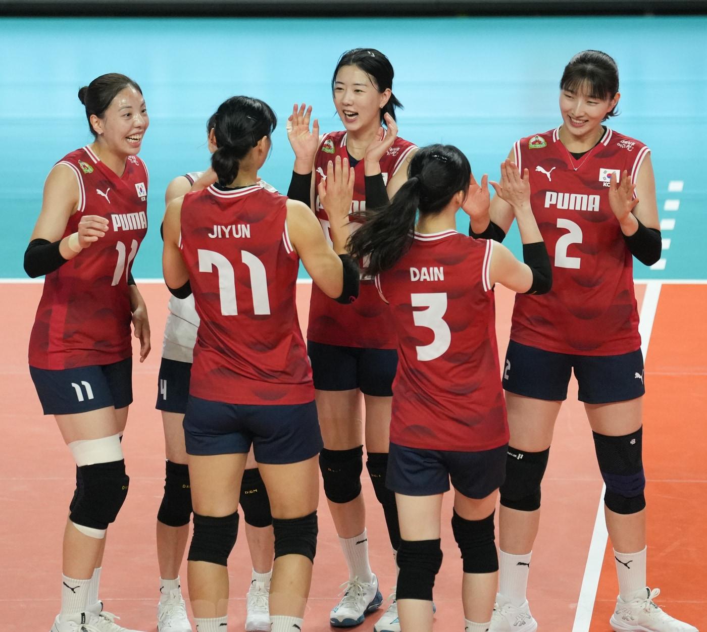 본문 이미지 - 한국 여자배구 대표팀&#40;대한배구협회 제공&#41;