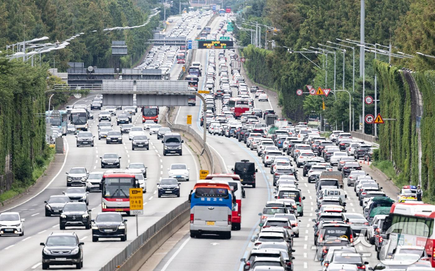 고속도로 모습.&#40;자료사진&#41;뉴스1 ⓒ News1 이승배 기자