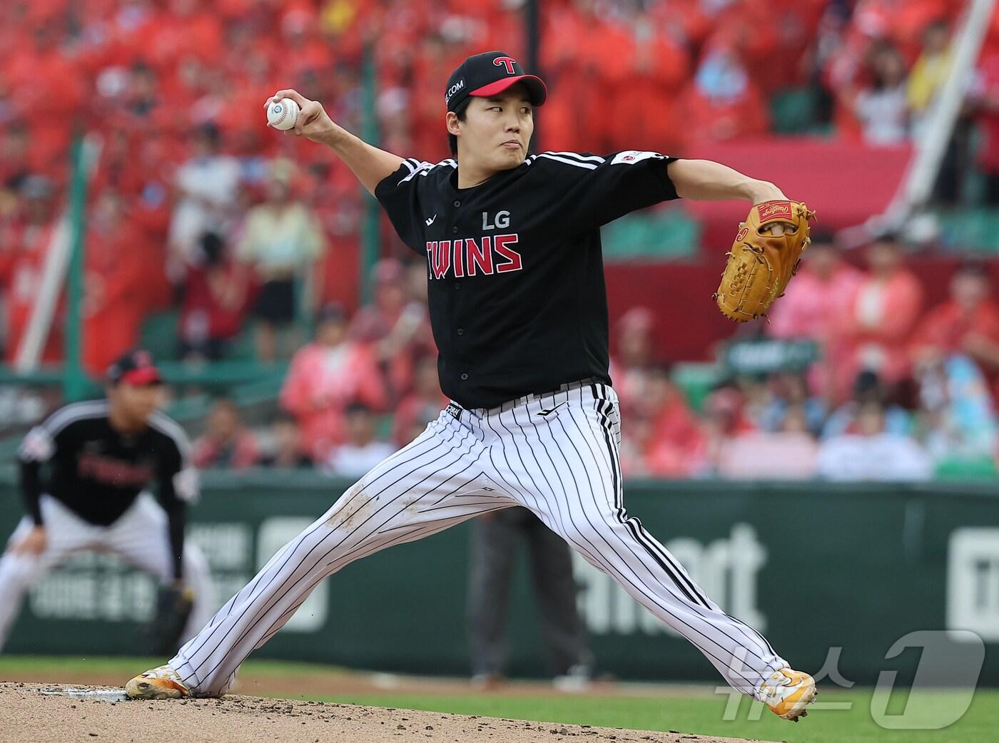 본문 이미지 - LG 트윈스 투수 임찬규. 2025.8.17/뉴스1 ⓒ News1 김진환 기자