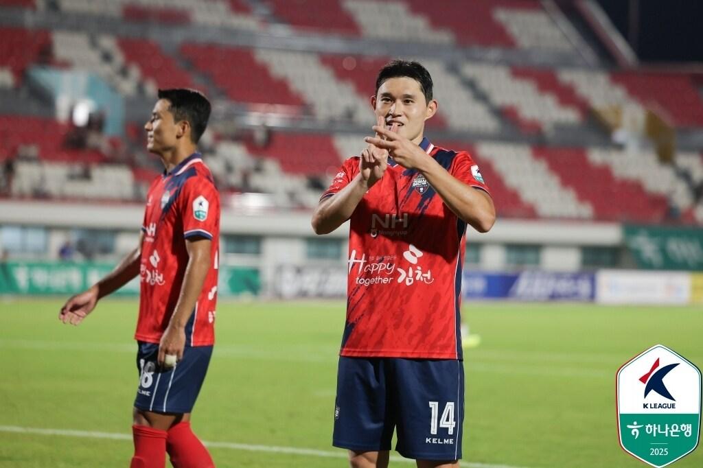본문 이미지 - 김천 상무의 이동경(한국프로축구연맹 제공) 