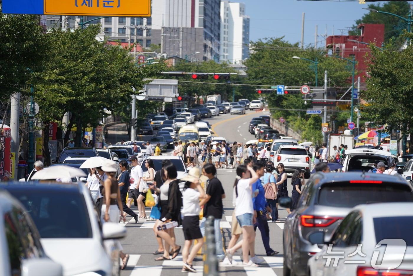 속초관광수산시장 전경.&#40;속초시 제공, 재판매 및 DB 금지&#41; 2025.8.18/뉴스1