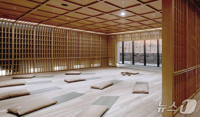 본문 이미지 -  &#39;파크로쉬&#39;의 웰니스 공간 &#39;마인드풀니스&#39; 홀 &#40;HDC현대산업개발 제공&#41;