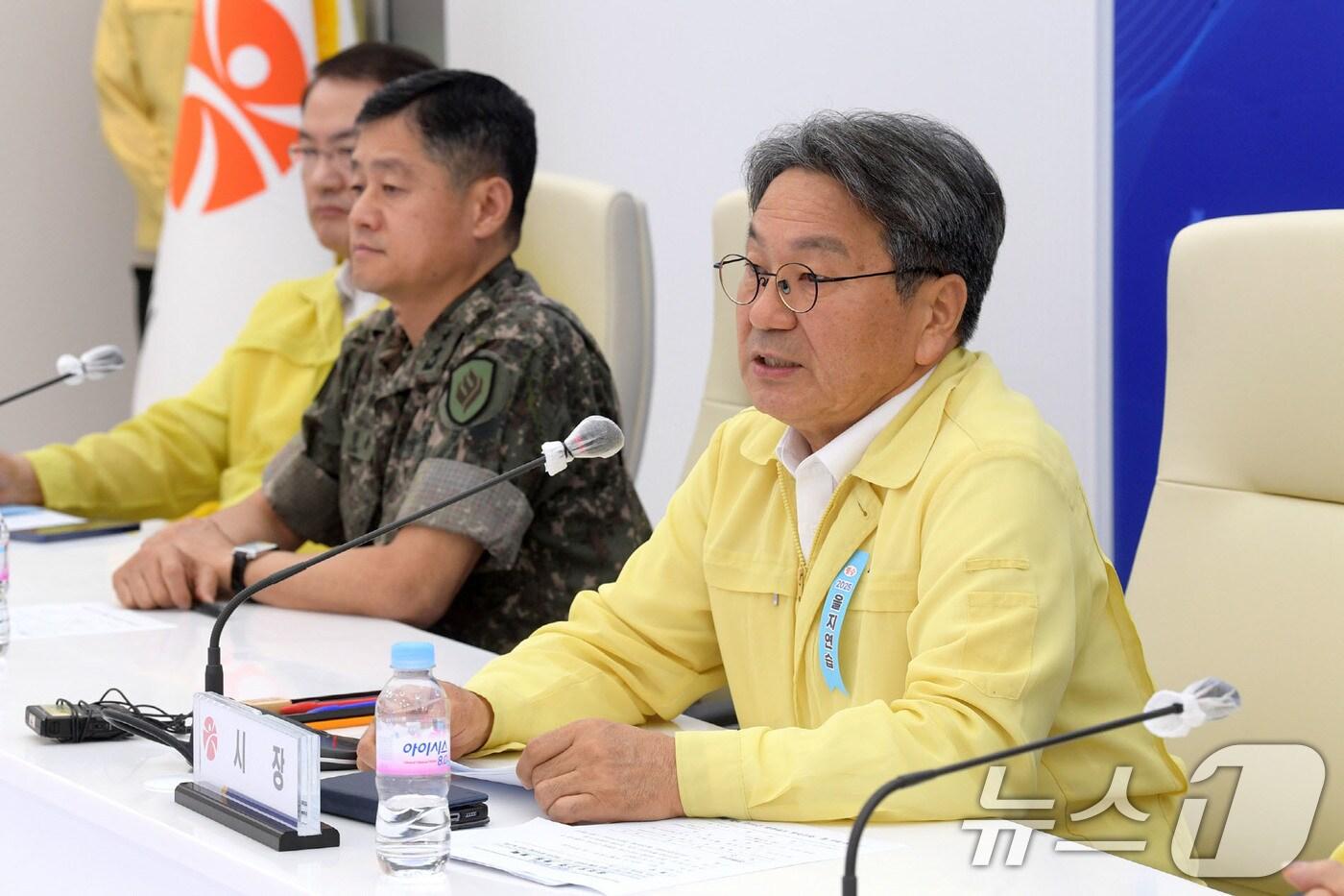 강기정 광주시장이 18일 오전 시청 충무시설에서 열린 2025 을지연습 최초보고회에 참석해 인사말을 하고 있다.&#40;광주시 제공. 재판매 및 DB 금지&#41; 2025.8.18/뉴스1 