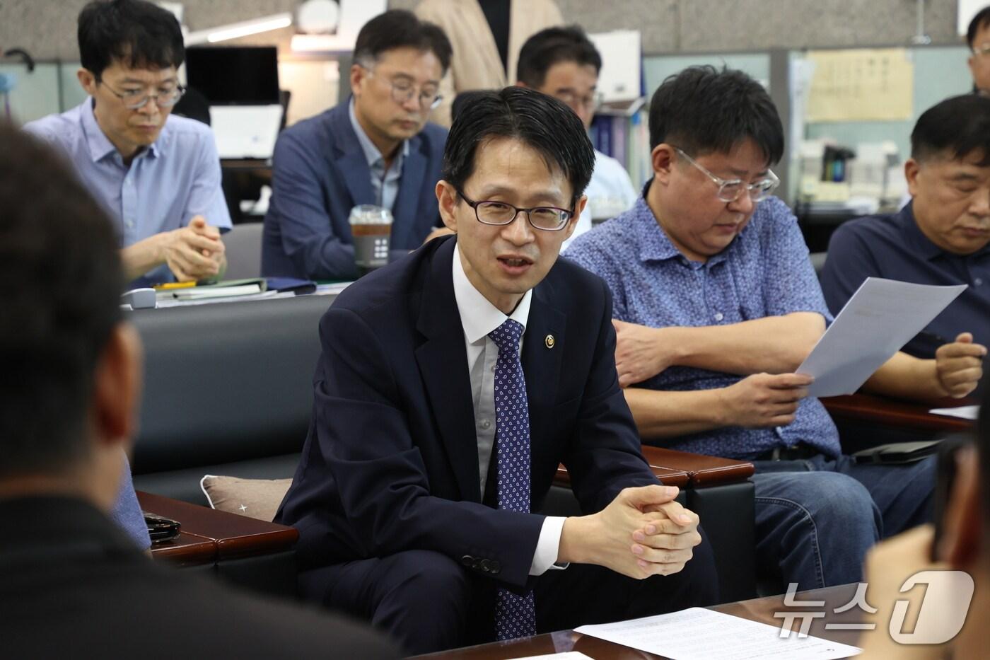 백승보 제40대 조달청장이 18일 정부대전청사에서 열린 기자간담회에서 국민이 체감하는 조달개혁 의지를 피력하고 있다. (조달청 제공.재판매 및 DB금지)/뉴스1