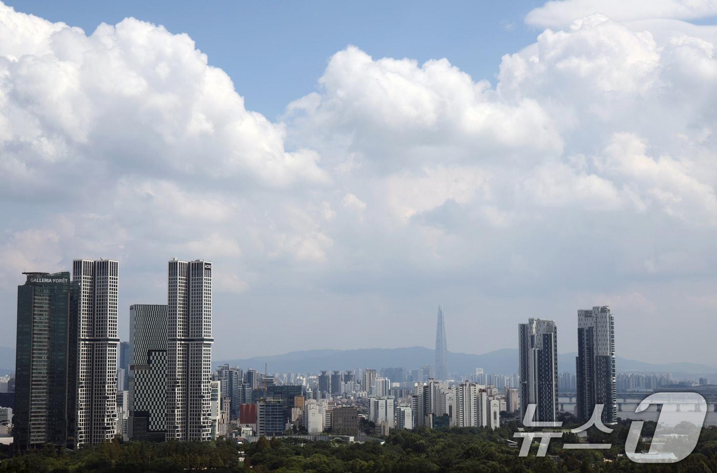 서울 시내 아파트 단지의 모습. 2025.8.18/뉴스1 ⓒ News1 황기선 기자