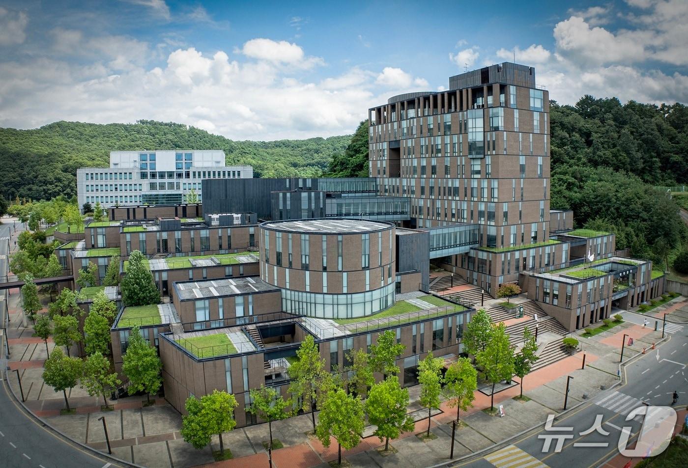 30주년 기념관 전경 사진