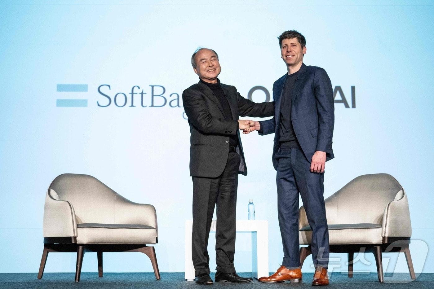 손정의 소프트뱅크 회장과 샘 올트먼 오픈AI cEO ⓒ AFP=뉴스1