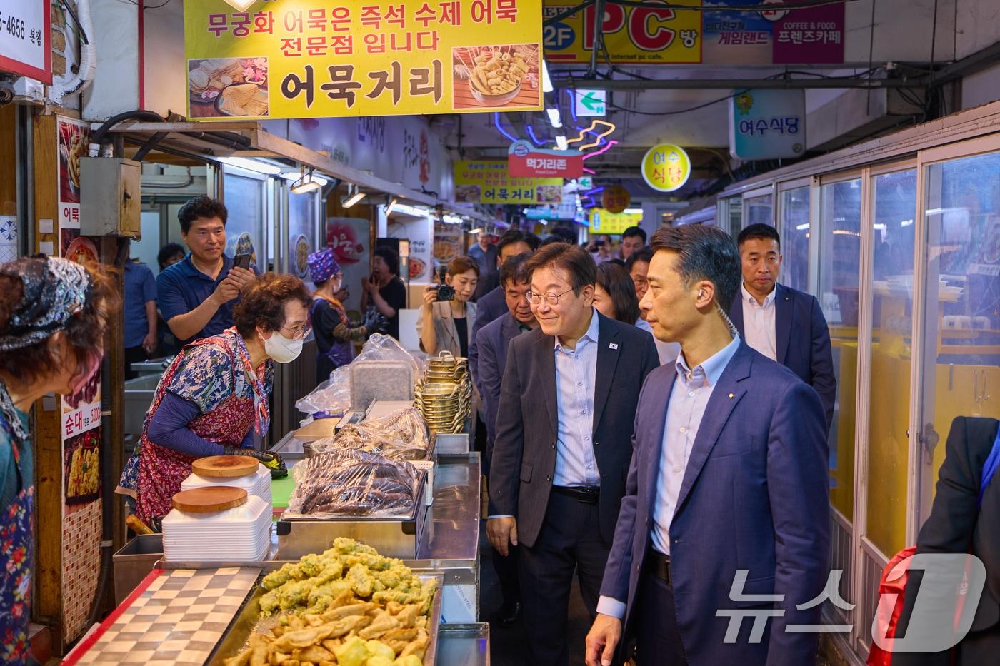 이재명 대통령이 지난 8월17일 서울 은평구 연서시장을 방문하고 있다. &#40;이재명 대통령 SNS. 재판매 및 DB 금지&#41; 2025.8.18/뉴스1 ⓒ News1 허경 기자