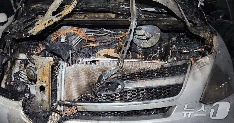본문 이미지 - 사고 차량. &#40;경기도소방재난본부 제공. 재판매 및 DB 금지&#41; 2025.8.18/뉴스1