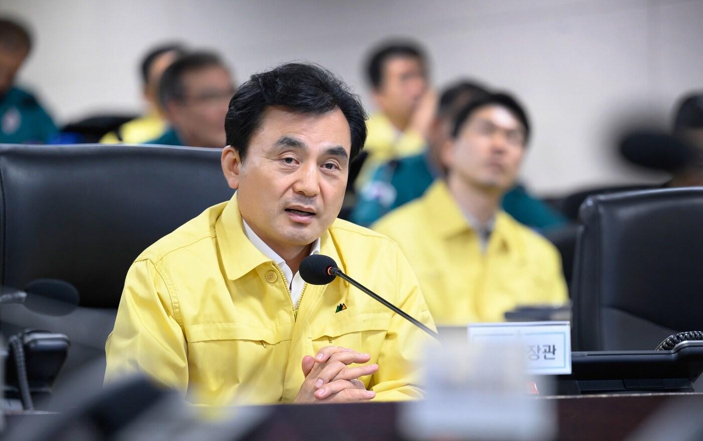 안규백 국방부 장관이 18일 B-1 문서고에서 국방전략회의를 주관하고 있다.(국방부 제공)