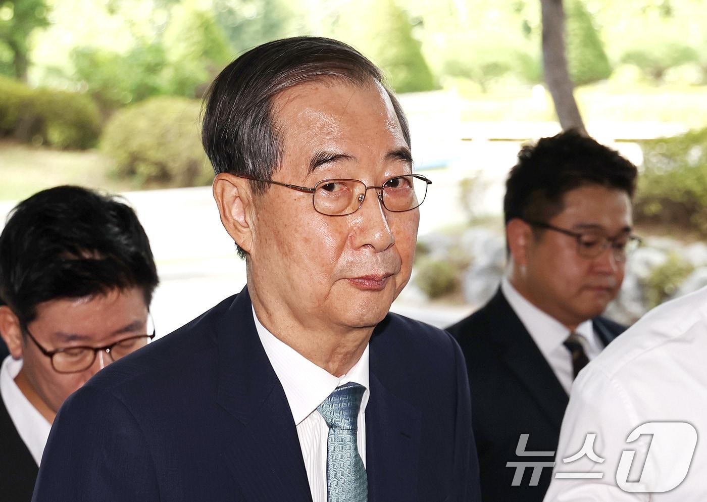 한덕수 전 국무총리가 지난 19일 12·3 비상계엄 사태에 가담·방조한 혐의로 피의자 조사를 받기 위해 서초동 서울고등검찰청에 마련된 내란특별검사팀 사무실에 출석했다. 2025.8.19/뉴스1 ⓒ News1 구윤성 기자