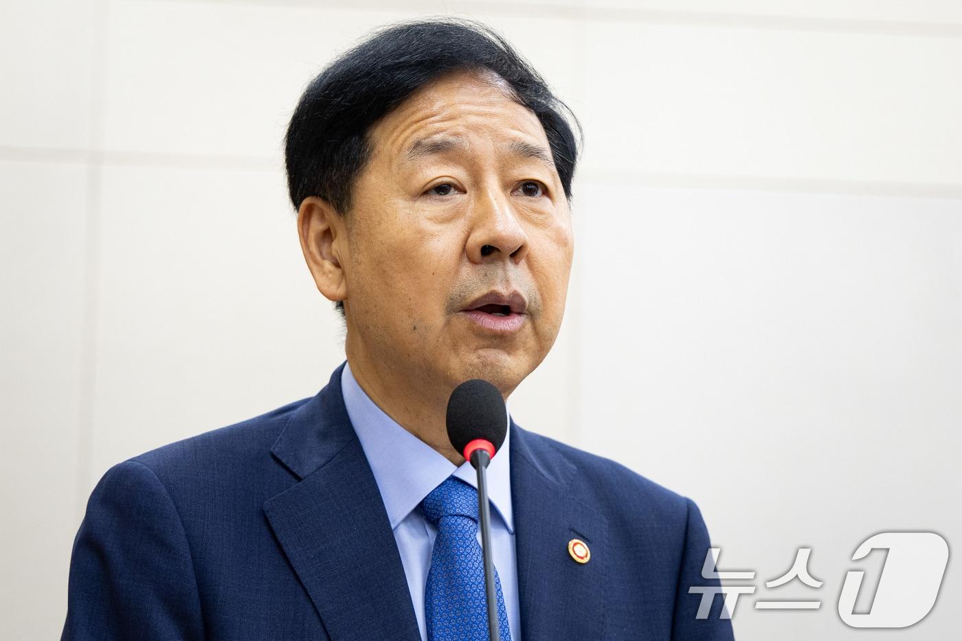 구윤철 경제부총리 겸 기획재정부 장관이 19일 서울 여의도 국회에서 열린 제428회 국회&#40;임시회&#41; 기획재정위원회 제2차 전체회의에 출석해 업무보고를 하고 있다. 2025.8.19/뉴스1 ⓒ News1 유승관 기자