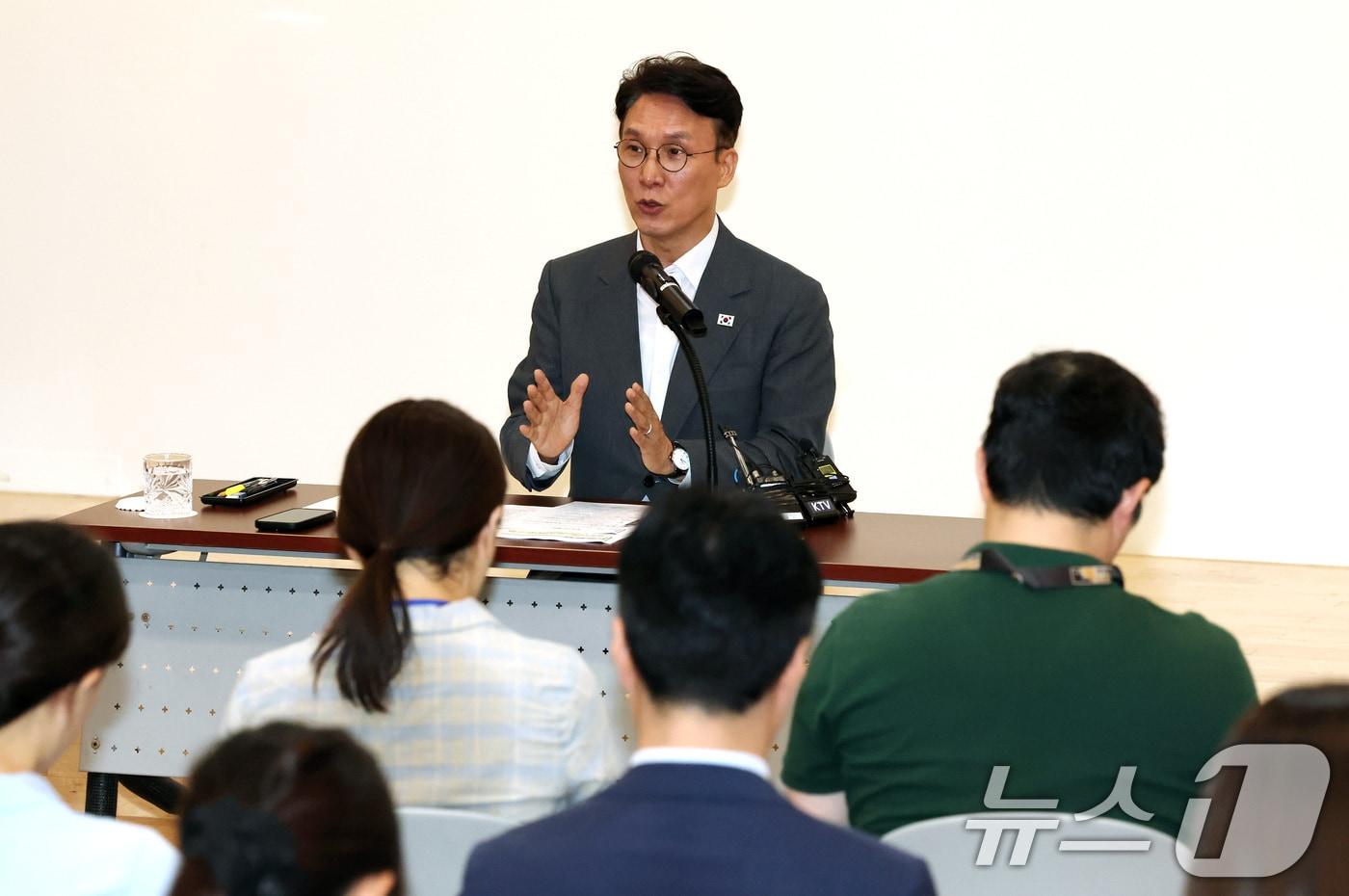 김민석 국무총리가 19일 오전 서울 종로구 정부서울청사에서 열린 출입기자단 간담회에서 취재진의 질문에 답하고 있다. 2025.8.19/뉴스1 ⓒ News1 임세영 기자