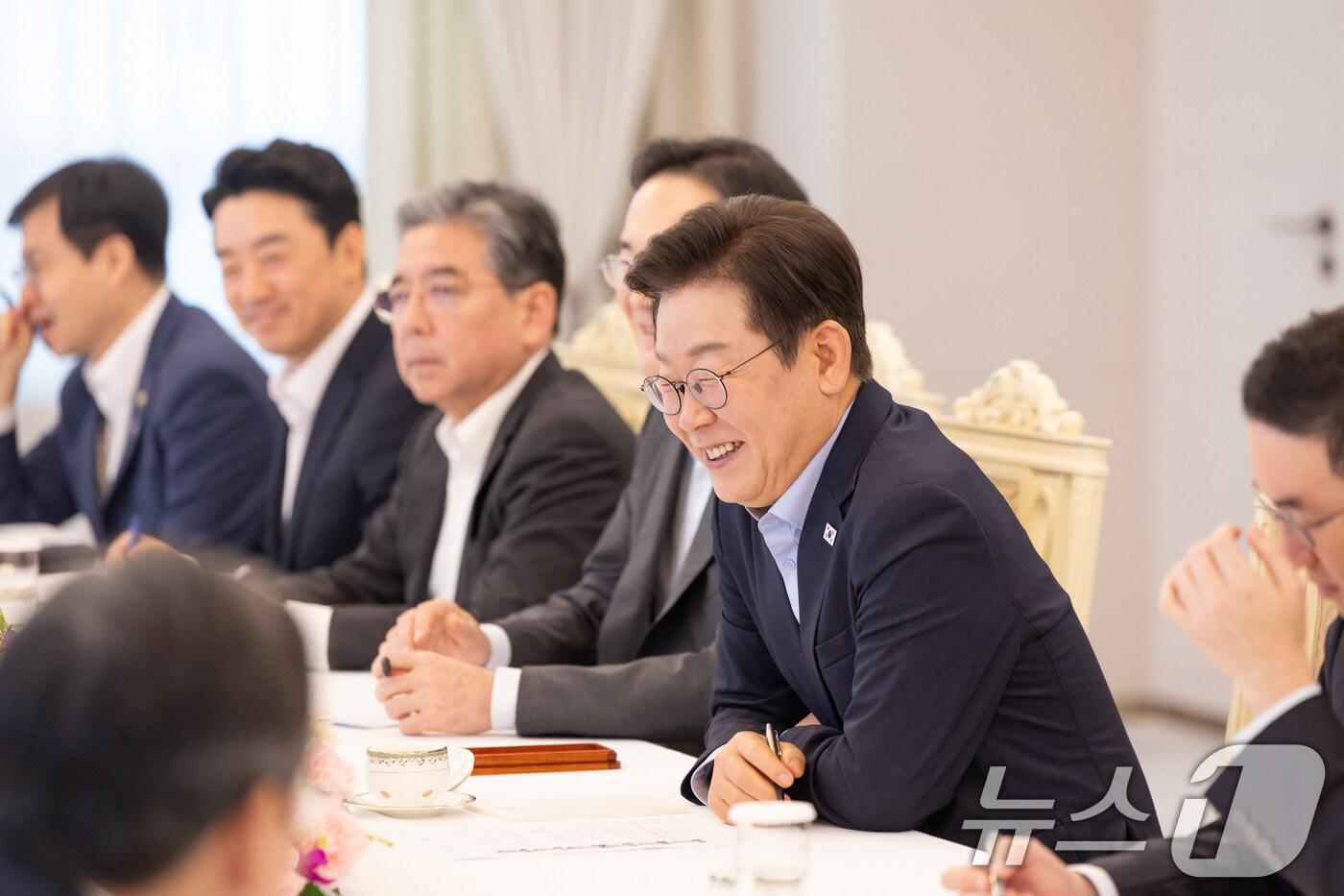 이재명 대통령이 19일 서울 용산 대통령실 청사에서 열린 미일 순방 동행 경제단체 및 기업인 간담회에서 발언하고 있다. &#40;대통령실 제공. 재판매 및 DB 금지&#41; 2025.8.19/뉴스1 ⓒ News1 허경 기자