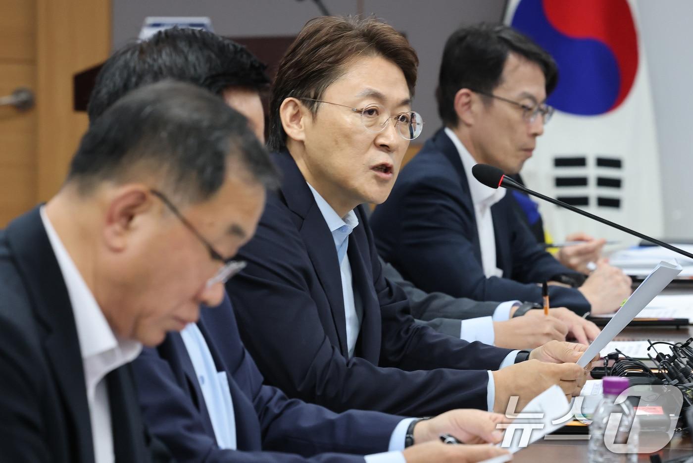 권대영 금융위원회 부위원장이 19일 서울 종로구 정부서울청사에서 열린 중대재해 관련 금융부문 대응 간담회에서 발언을 하고 있다. 2025.8.19/뉴스1 ⓒ News1 임세영 기자