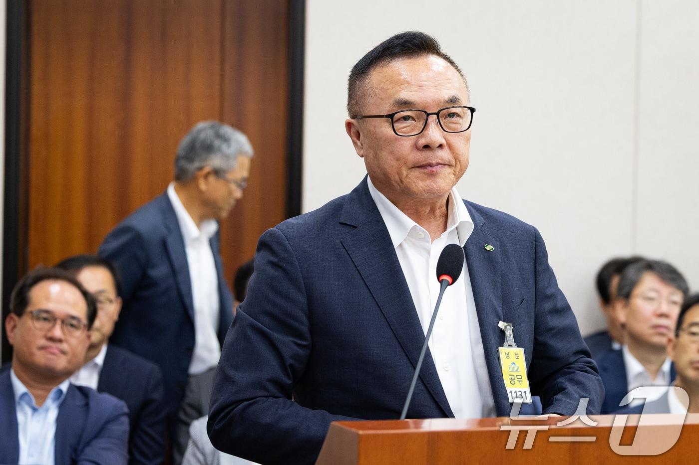 황주호 한국수력원자력 사장이 19일 서울 여의도 국회에서 열린 제428회 국회&#40;임시회&#41; 산업통상자원중소벤처기업위원회 제2차 전체회의에 출석해 의원 질의를 경청하고 있다. 2025.8.19/뉴스1 ⓒ News1 유승관 기자