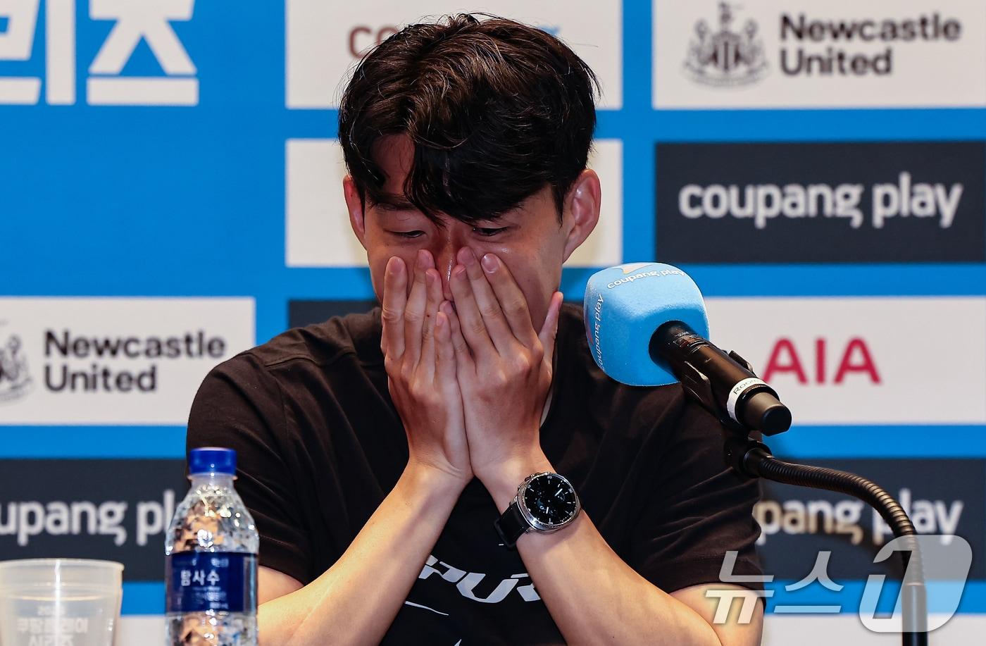 토트넘 손흥민이 2일 서울 영등포구 IFC TWO The Forum에서 열린 2025 쿠팡플레이 시리즈 토트넘 프리 기자회견에서 취재진 질문에 답하고 있다. 2025.8.2/뉴스1 ⓒ News1 김도우 기자