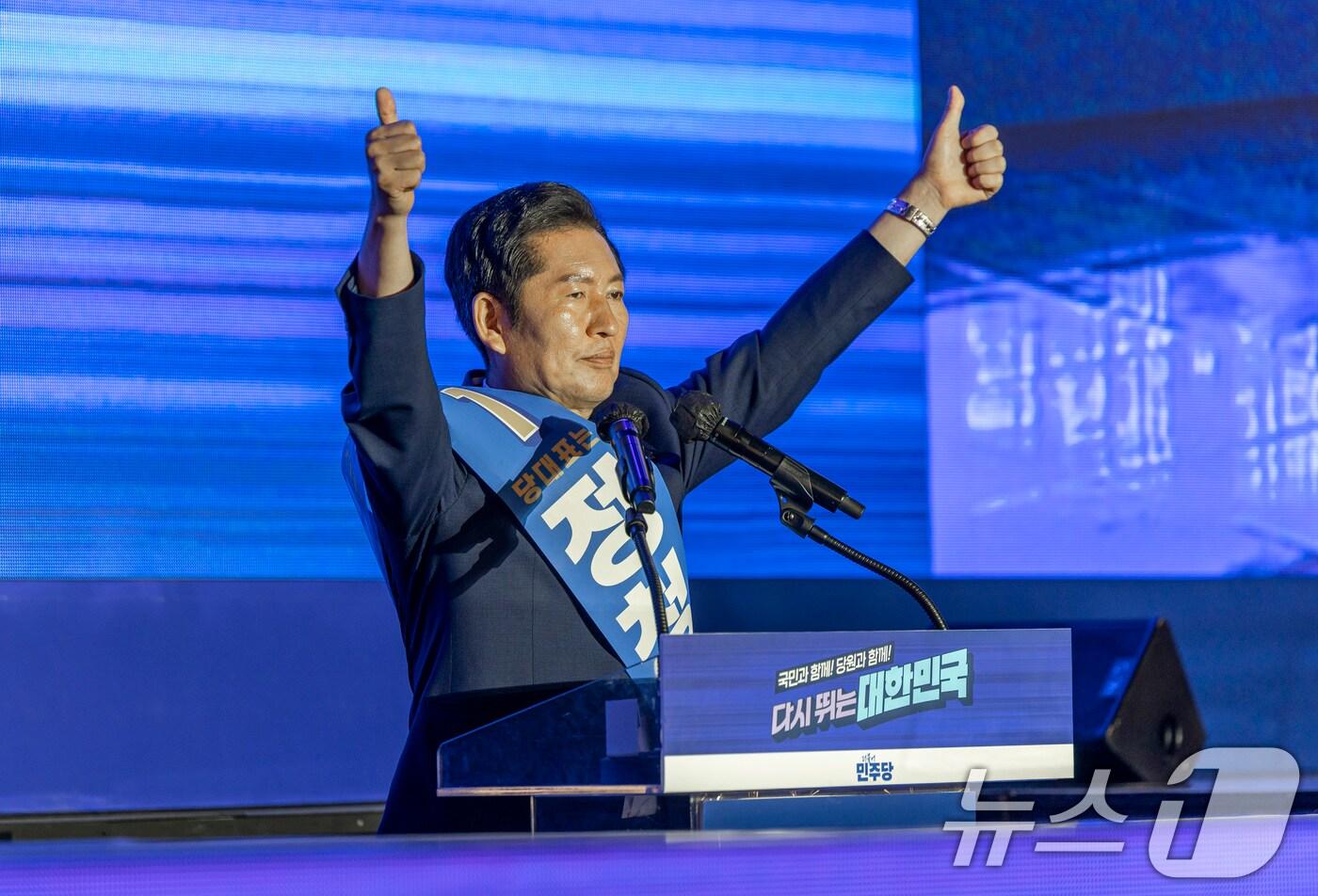 정청래 더불어민주당 당대표 후보가 2일 경기 고양시 킨텍스에서 열린 제2차 임시전국당원대회에서 정견발표를 하고 있다. (공동취재). 2025.8.2/뉴스1 ⓒ News1 유승관 기자