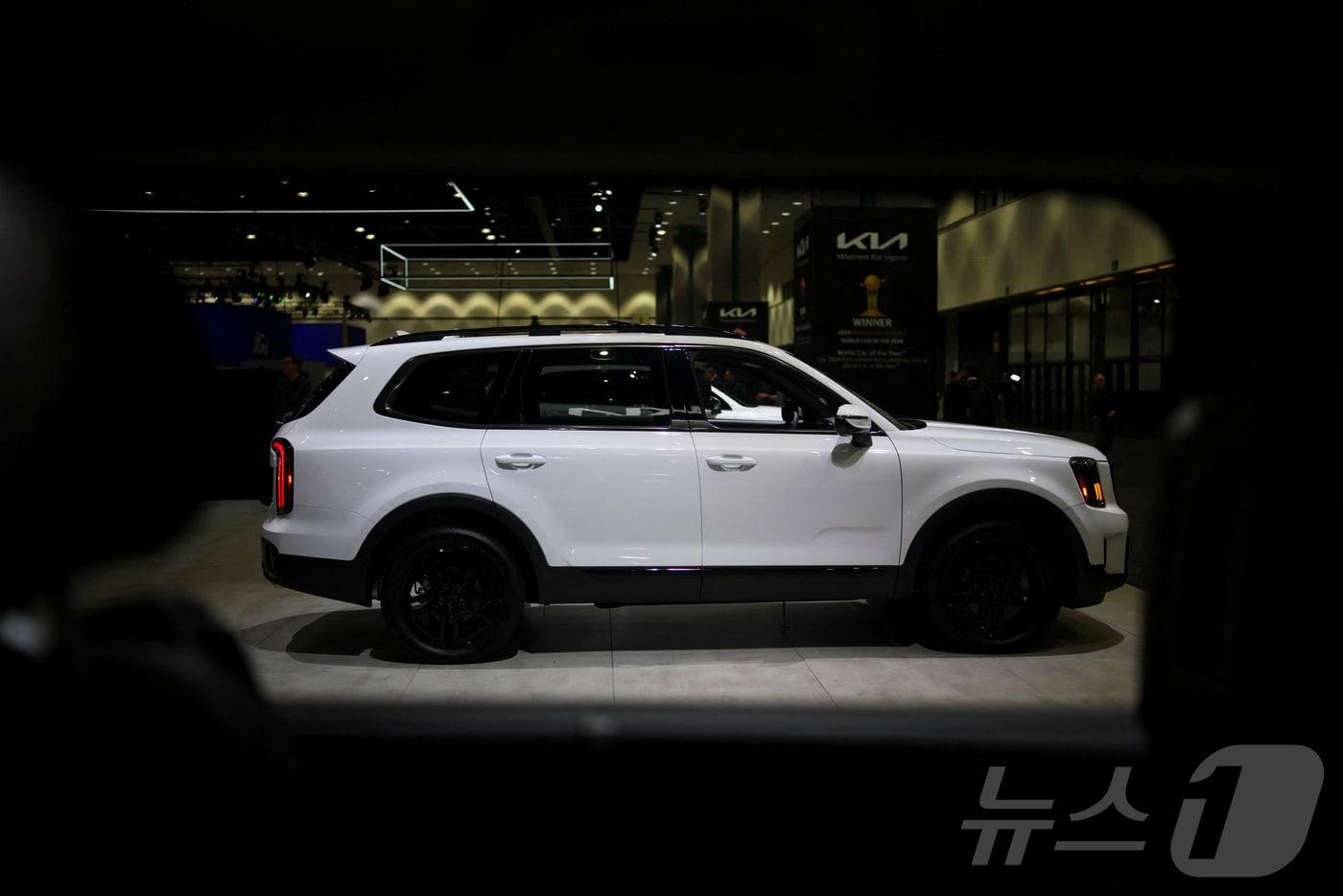 2024년 11월 21일(현지시간) 미국 캘리포니아 로스앤젤레스에서 열린 LA 오토쇼에 2025년형 기아 텔루라이드가 전시돼 있다. ⓒ 로이터=뉴스1 ⓒ News1 윤다정 기자