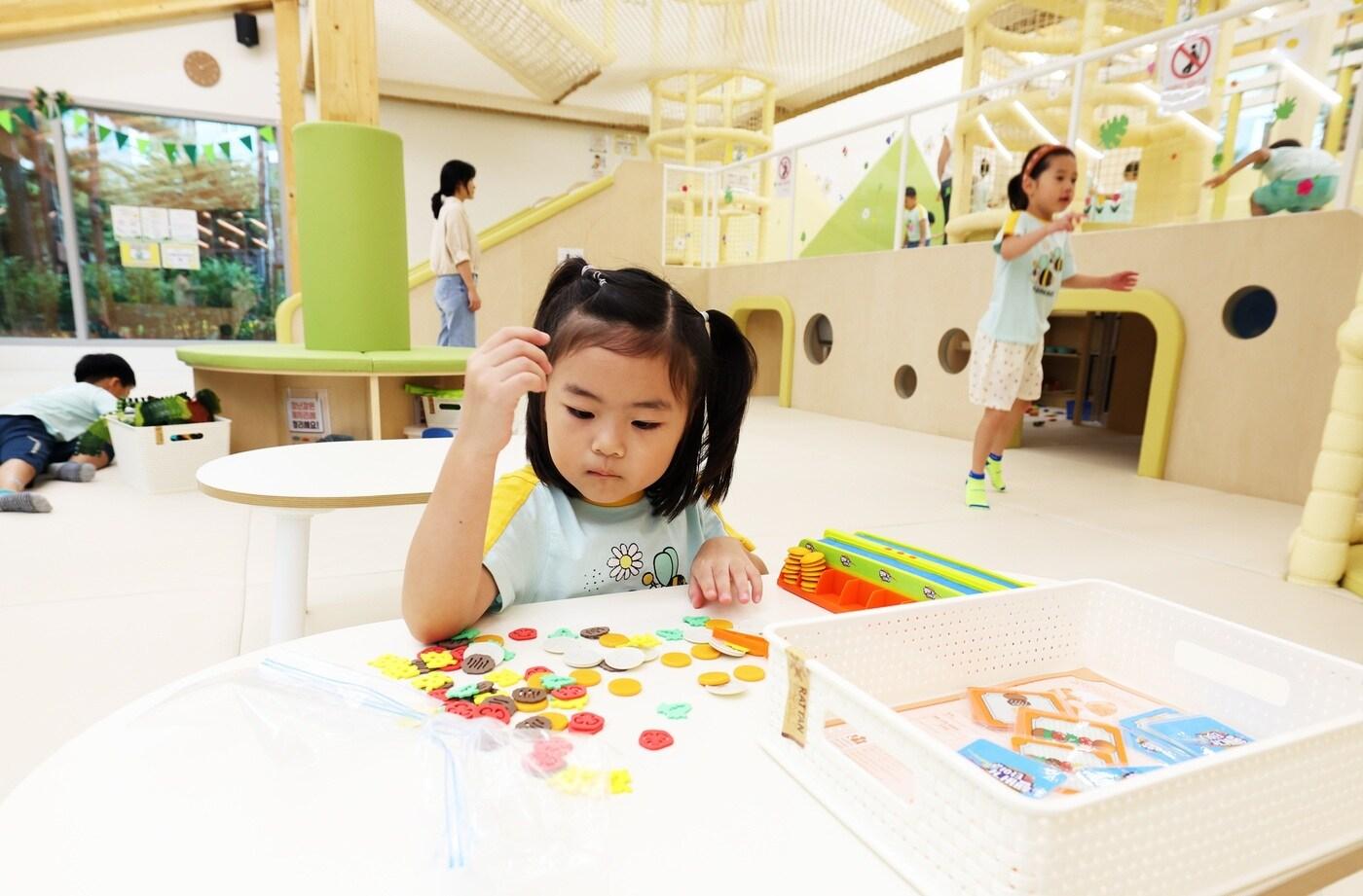 서울형키즈카페 중평공원점에서 놀고 있는 아이들&#40;노원구 제공&#41;