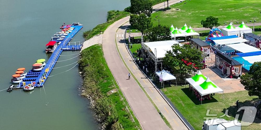 본문 이미지 -  울산시설공단이 21일부터 공식 운영에 들어가는 태화강수상스포츠센터.