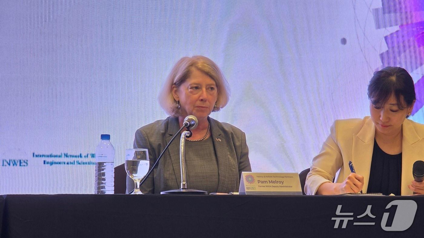 20일 팸 멜로이 NASA 전 부청장은 대전 유성구에서 대한여성과학기술인회&#40;KWSE&#41;가 개최한 &#39;제6회 KWSE 국제융합학술대회 BIEN 2025&#39;에 참석했다./뉴스1 ⓒNews1 윤주영 기자