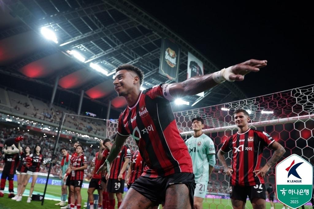 본문 이미지 - FC서울의 캡틴 제시 린가드 &#40;한국프로축구연맹 제공&#41;