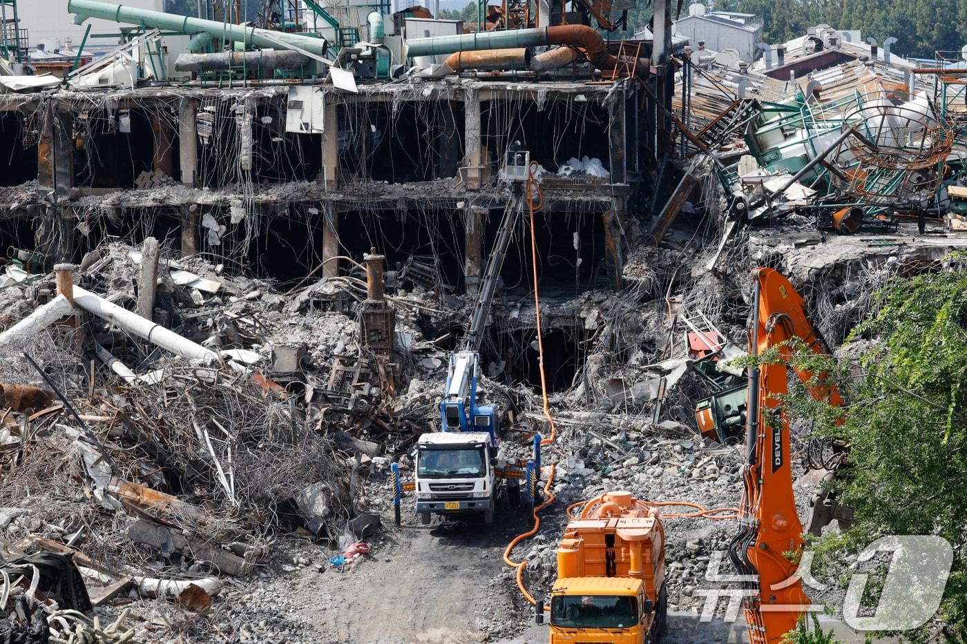 20일 광주 광산구 금호타이어 광주공장에서 해체 공사가 진행되고 있다. 2025.8.20/뉴스1 ⓒ News1 김태성 기자