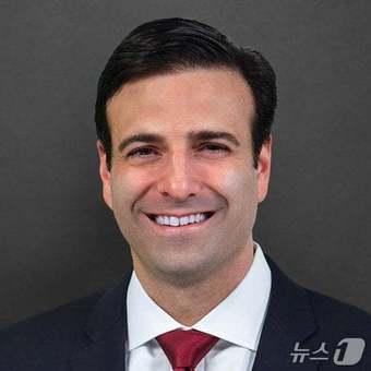 본문 이미지 - 히스 타버트 서클 총괄사장.