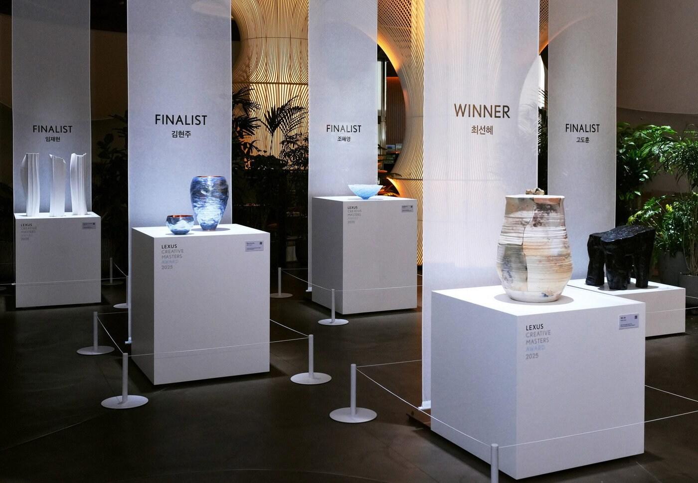 서울 잠실의 렉서스 복합문화공간 커넥트투에 '렉서스 크리에이티브 마스터즈 어워드 2025' 최종 수상작 5점이 전시된 모습(렉서스코리아 제공). 2025.08.22.