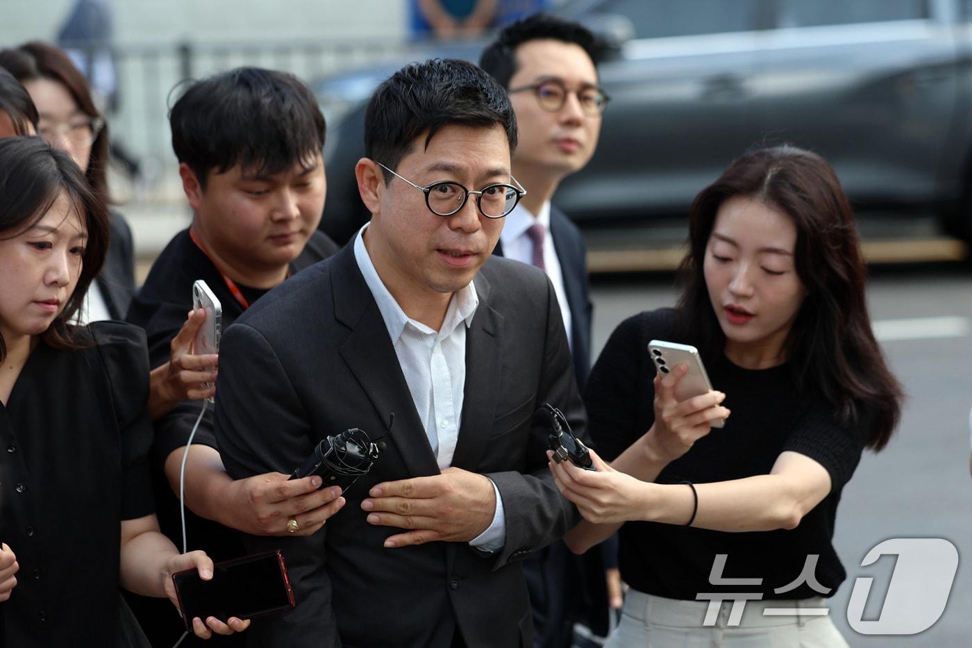 민경민 오아시스에쿼티파트너스 대표가 지난달 22일 오전 서울 종로구 KT광화문빌딩 웨스트에 마련된 김건희 특검팀&#40;특별검사 민중기&#41; 사무실로 조사를 받기 위해 출석하고 있다. 2025.8.22/뉴스1 ⓒ News1 황기선 기자