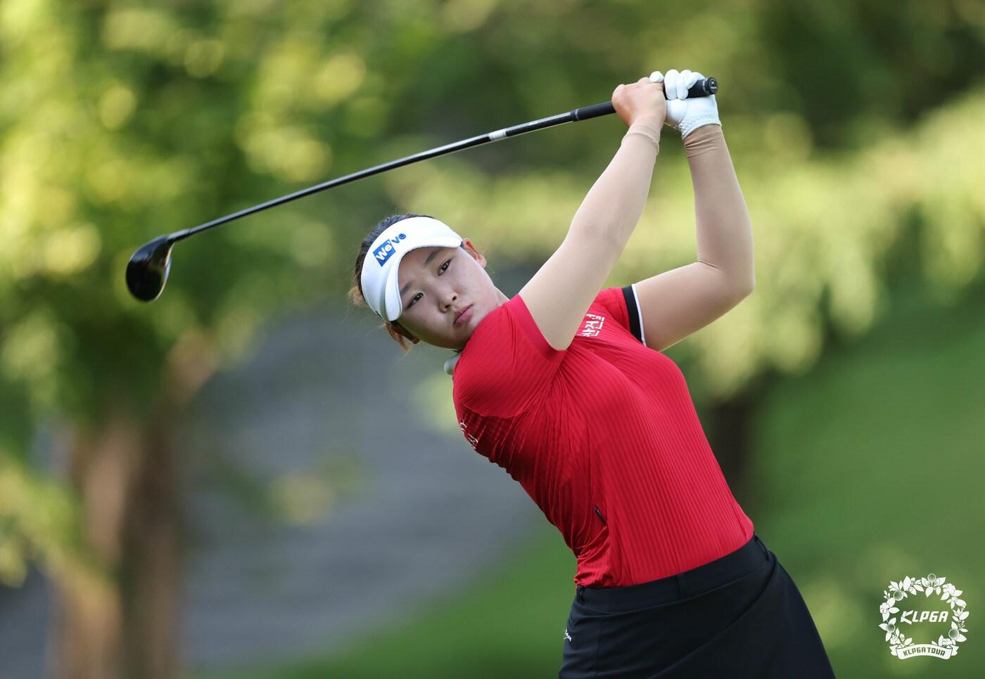 김민솔이 22일 경기 포천에 위치한 포천힐스CC에서 열린 &#39;BC카드 한경 레이디스컵&#39; 2라운드 12번 홀에서 티샷을 하고 있다. &#40;KLPGA 제공. 재판매 및 DB 금지&#41; 2025.8.22/뉴스1
