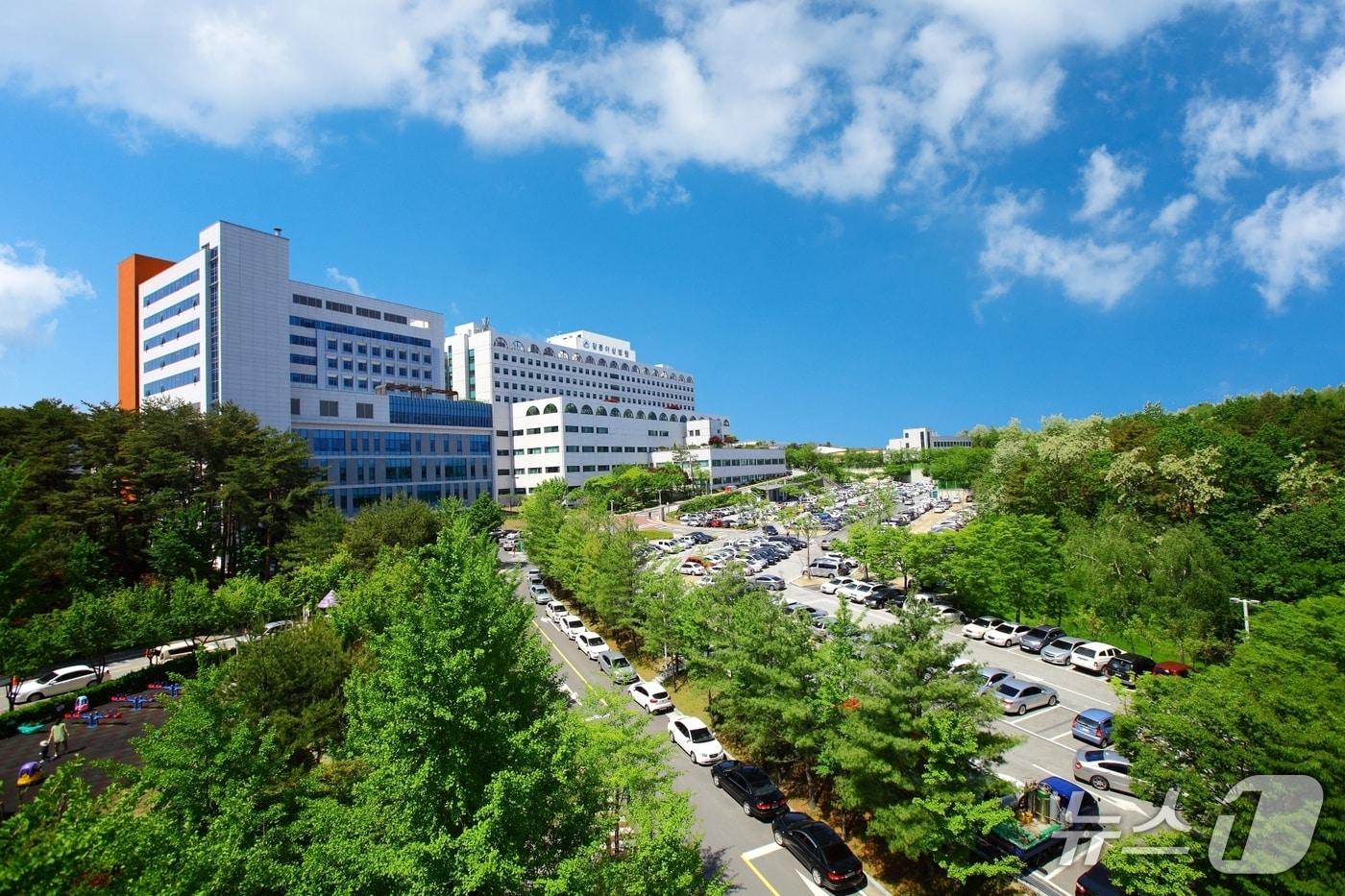 강릉아산병원 전경.&#40;병원 제공, 재판매 및 DB 금지&#41; 2025.8.22/뉴스1