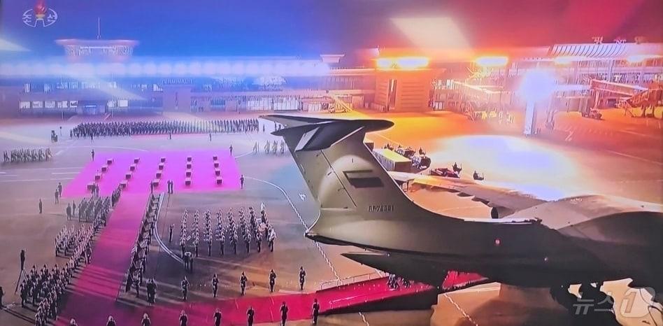 본문 이미지 - 조선중앙TV는 22일 특집보도를 통해 러시아에 파병된 군인 중 전사자의 유해를 송환하는 모습을 보도했다.(조선중앙TV 갈무리) 