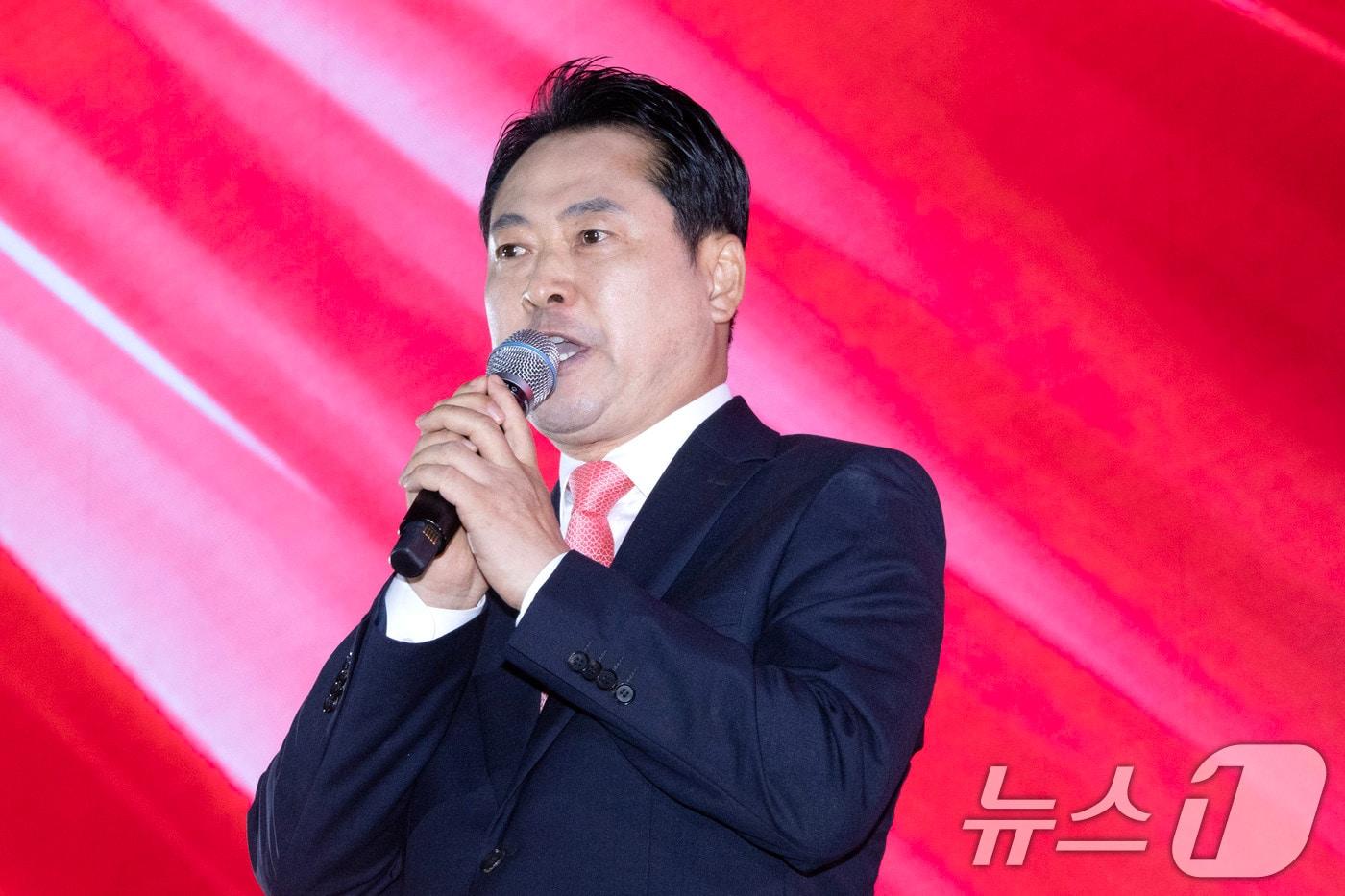 국민의힘 당 대표 결선투표에 진출한 장동혁 후보가 22일 오후 충북 청주시 오스코에서 열린 제6차 전당대회에서 발언하고 있다.(공동취재) 2025.8.22/뉴스1 ⓒ News1 신웅수 기자