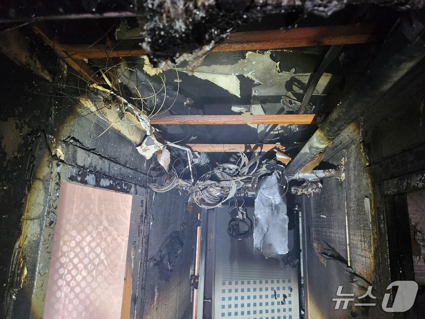 본문 이미지 - 22일 오후 부산 사상구 주례동 고시텔 화재 현장.&#40;부산소방재난본부 제공. 재판매 및 DB 금지&#41;