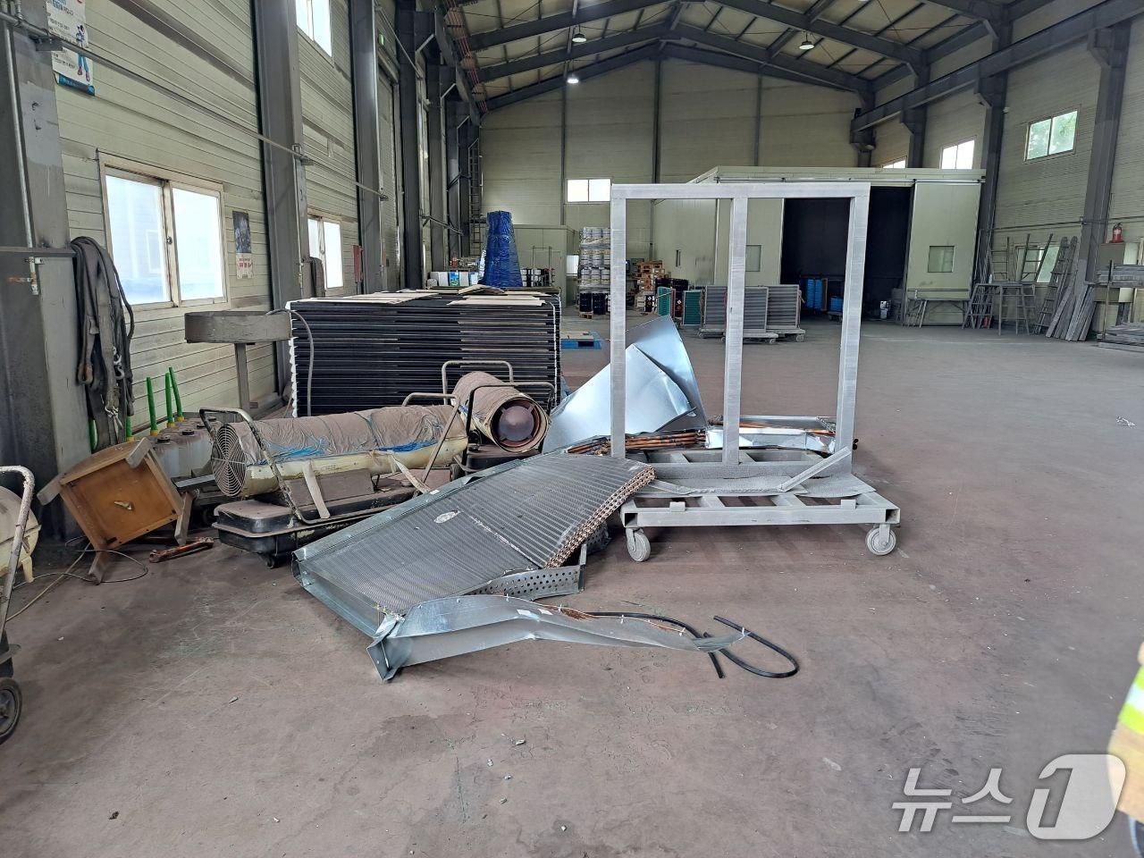 본문 이미지 - 안성 사고현장&#40;소방 당국 제공. 재판매 및 DB 금지&#41;/뉴스1