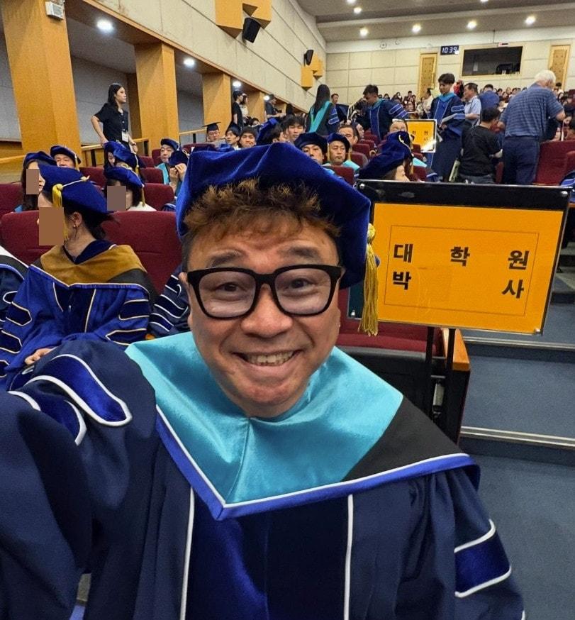 본문 이미지 - 강원래 박사 학위 취득