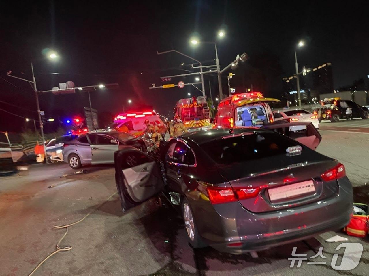 본문 이미지 - 사고 현장 모습.&#40;경기도소방재난본부 제공&#41;