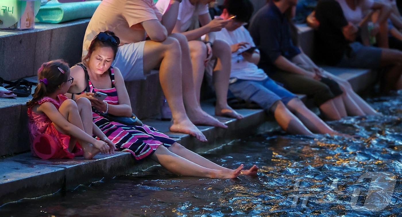 열대야. &lt;자료사진&gt; 2025.8.24/뉴스1 ⓒ News1 김진환 기자