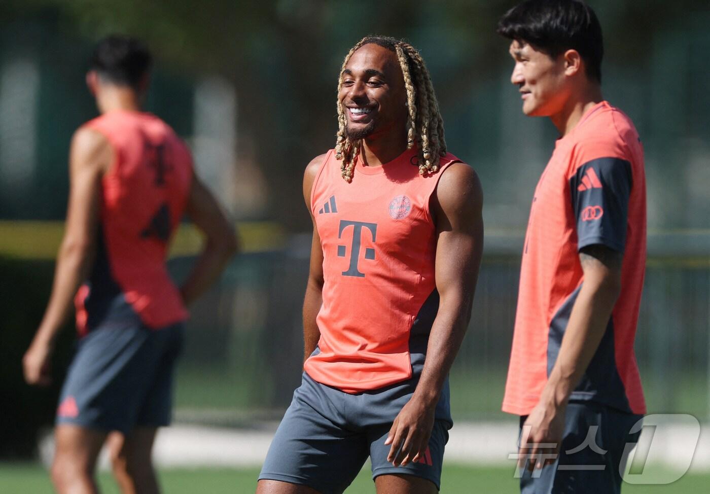 바이에른 뮌헨 김민재(오른쪽)ⓒ 로이터=뉴스1