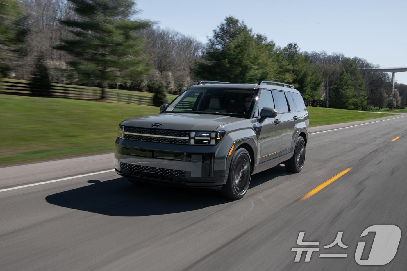 현대자동차의 중형 SUV 싼타페. &#40;현대차·기아 제공. 재판매 및 DB 금지&#41; 2025.8.25/뉴스1