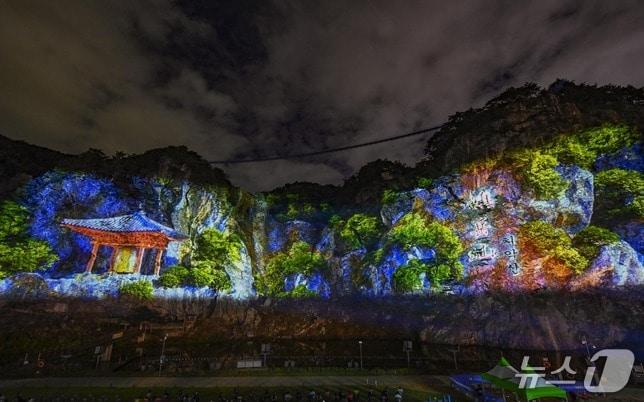 본문 이미지 - 강원 원주시 간현관광지 &#39;나오라쇼&#39; 자료 사진. &#40;원주시시설관리공단 제공. 재판매 및 DB금지&#41; 2025.8.25/뉴스1