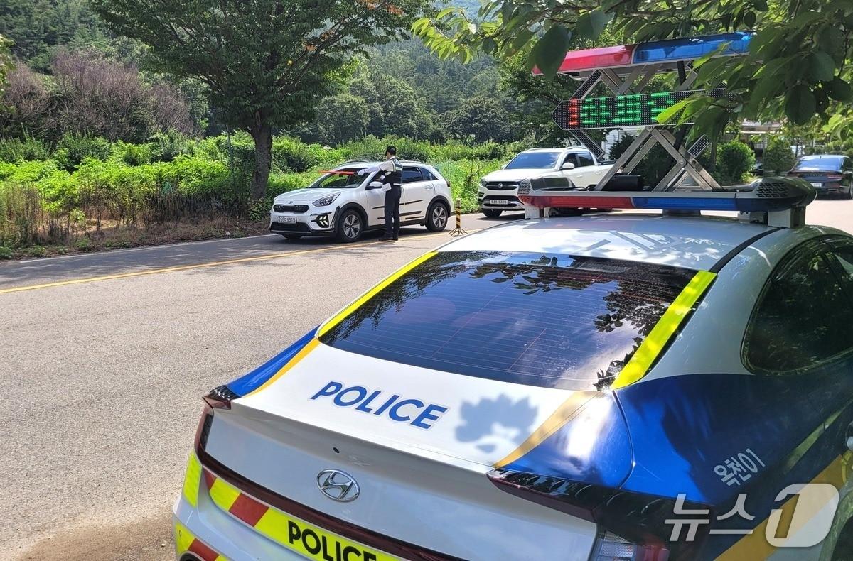 본문 이미지 - 옥천경찰서 숙취 운전 단속 장면(옥천경찰서 제공, 재판매 및 DB금지) /뉴스1 