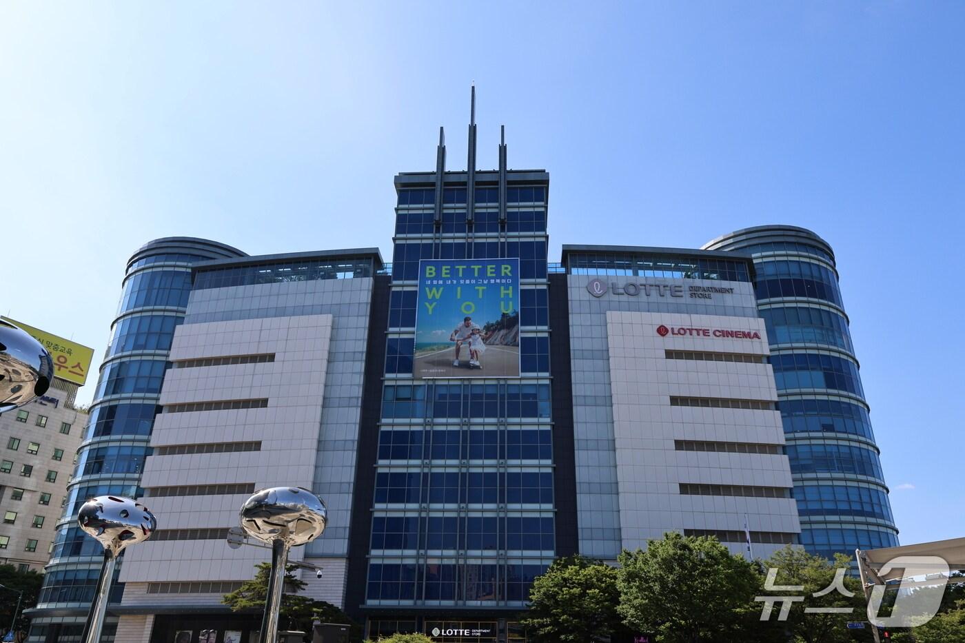 전주점은 패션층 전면 재단장을 마치고 오는 26일 새롭게 문을 연다고 25일 밝혔다.&#40;전주점 제공. 재판매 및 DB금지&#41;2025.8.25/뉴스1