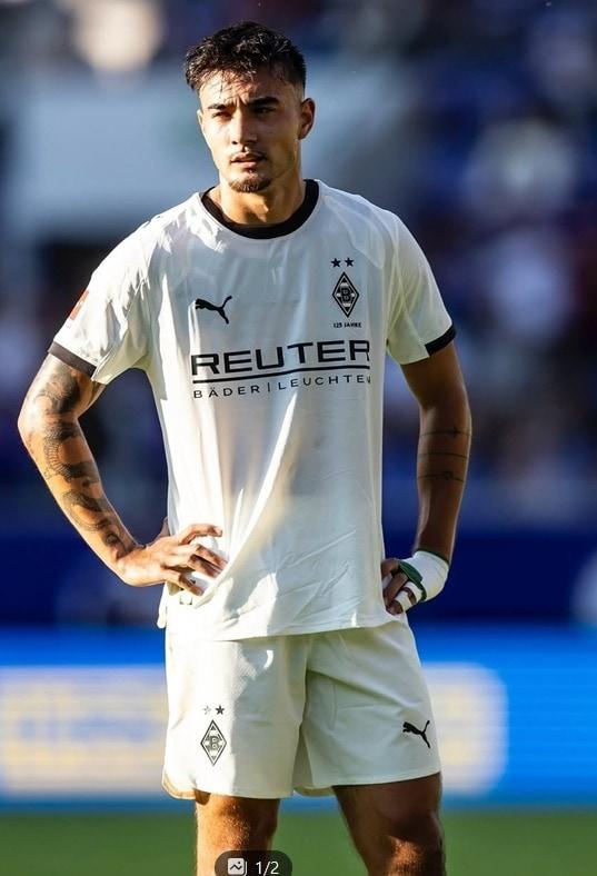 본문 이미지 - 독일 혼혈 선수인 옌스 카스트로프가 홍명보호에 승선했다. &#40;카스트로프 SNS 캡처&#41;