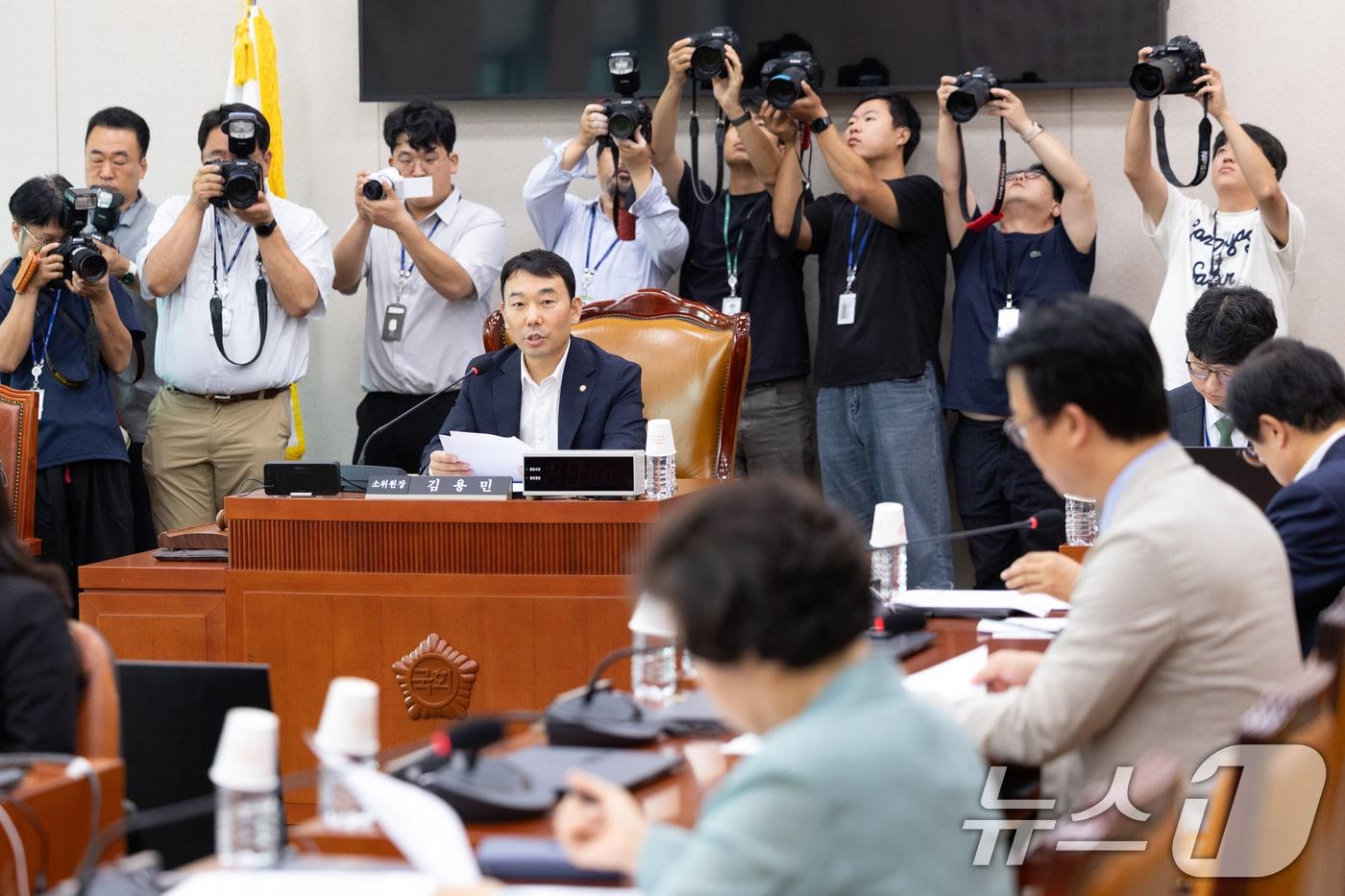 김용민 국회 법제사법위원회 법안심사 제1소위원장이 25일 서울 여의도 국회에서 제428회 국회&#40;임시회&#41; 소위원회를 주재하고 있다. 2025.8.25/뉴스1 ⓒ News1 이승배 기자