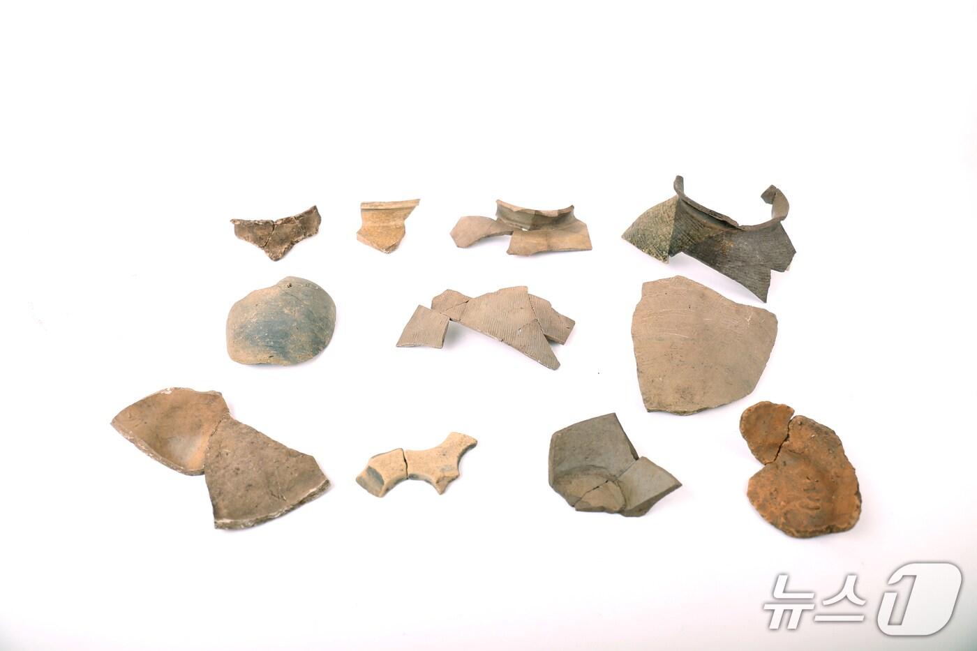 전북 무주군 안성면 봉화산 정상부에서 발견된 삼국시대 봉화 유적. (무주군 제공. 재판매 및 DB)2025.8.25/뉴스1