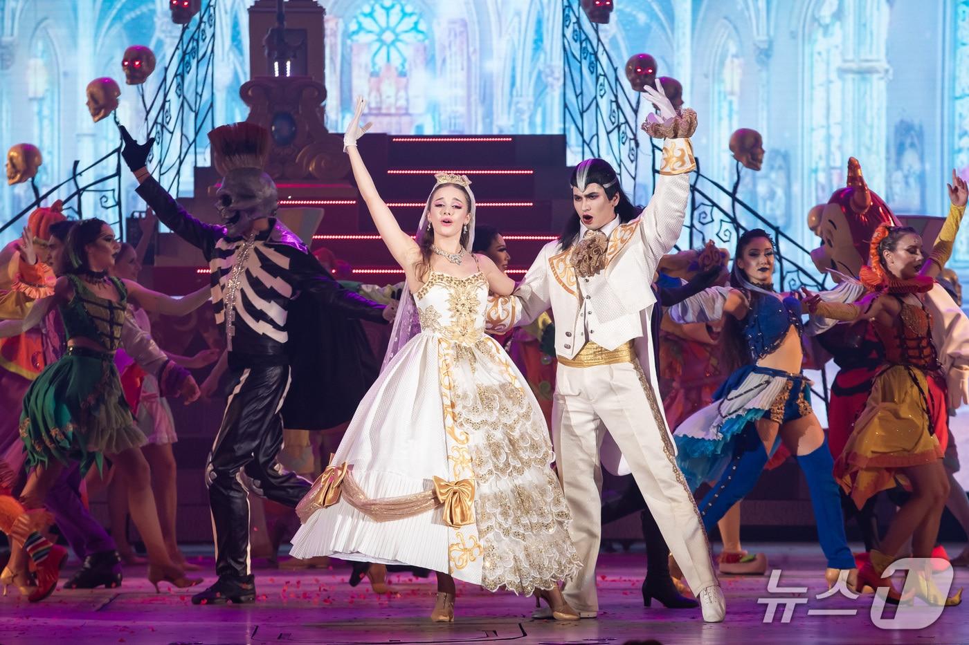 드라큐라의 사랑 공연(롯데월드 어드벤처 제공)