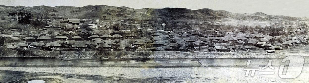 본문 이미지 - 1930년대 강릉시 전경.(강릉시 제공, 재판매 및 DB 금지) 2025.8.26/뉴스1